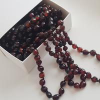 Damla Kehribar 38 cm Vişne Renk Barok Çocuk Kolye