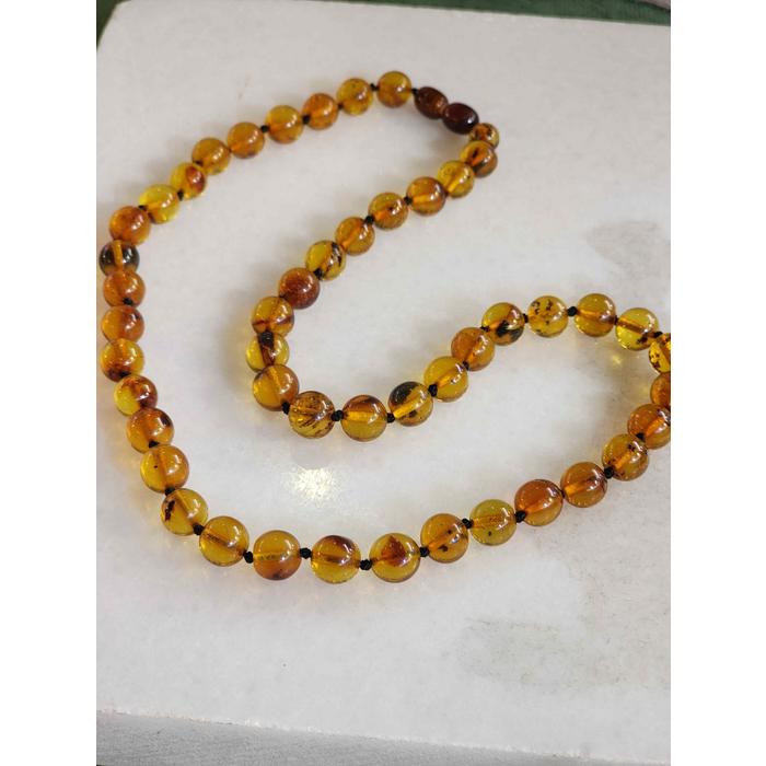 Özel Tasarım Yuvarlak Taneler Yeşil Renk Damla Kehribar Sertifikalı Kolye