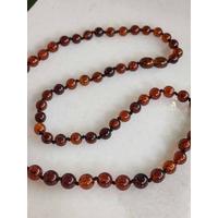 Özel Tasarım Yuvarlak Taneler Vişne Renk Damla Kehribar Sertifikalı Kolye